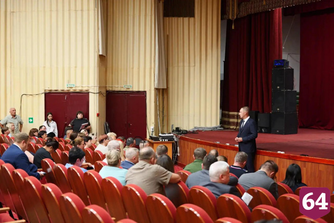 Саратовский губернатор встретился с семьей героя СВО